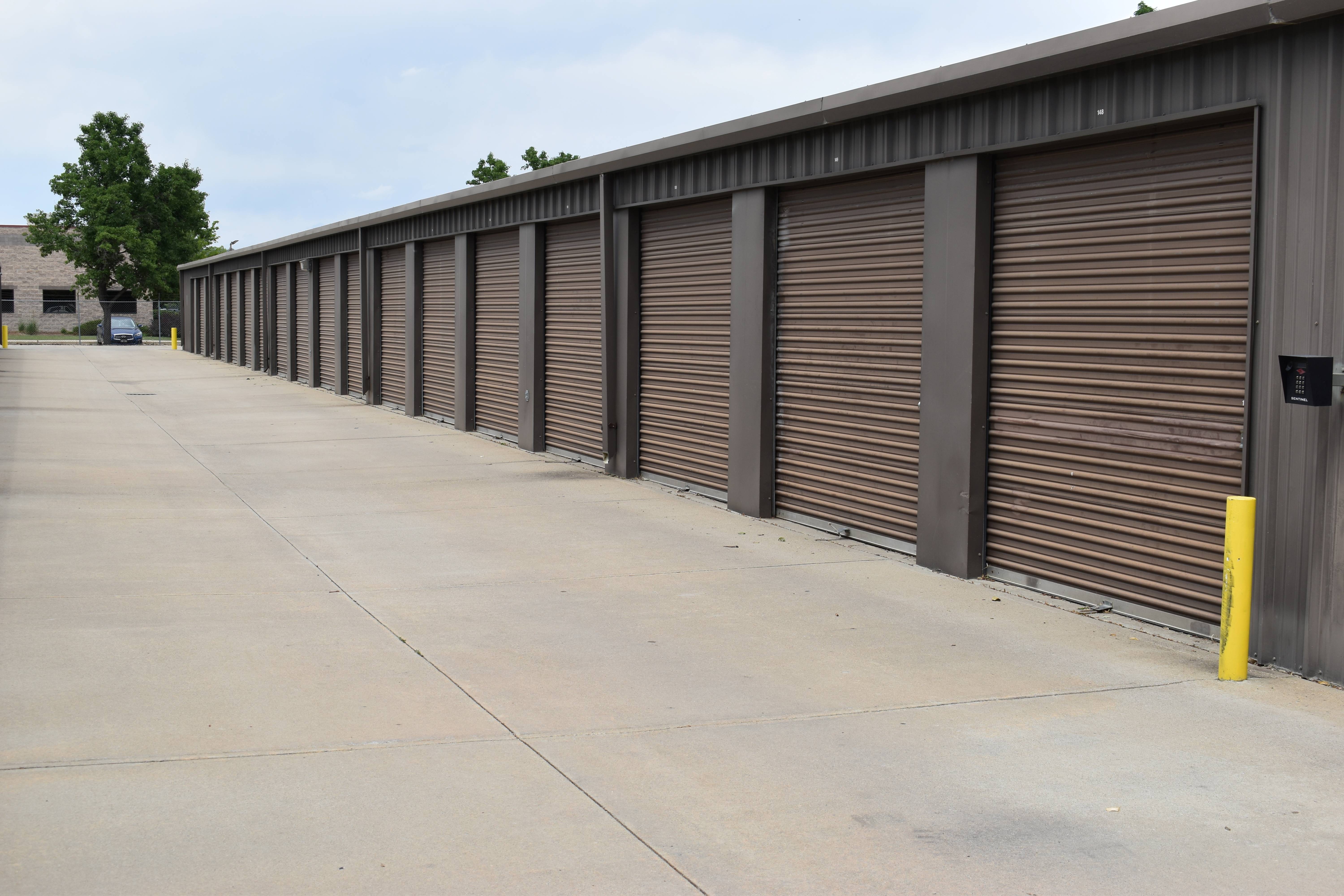 Longmont Storage - Delaware Pl